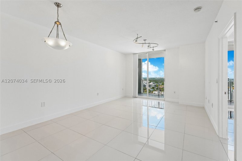 Apartment for rent at Vue at Brickell 2109