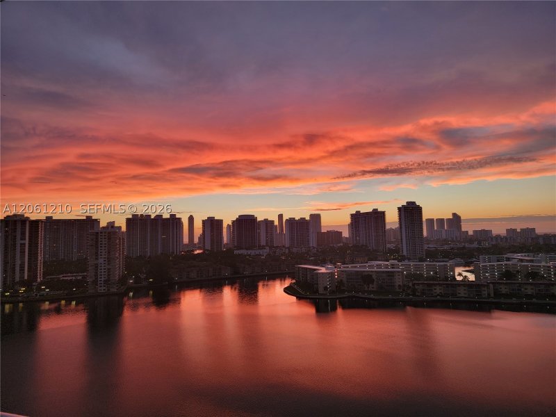 Comprar apartamento no Del Prado Aventura 1805