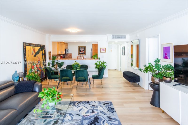 Apartment for rent at Arlen Beach 605