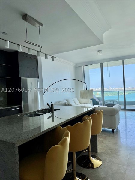 Alquiler de apartamento en 900 Biscayne 2604