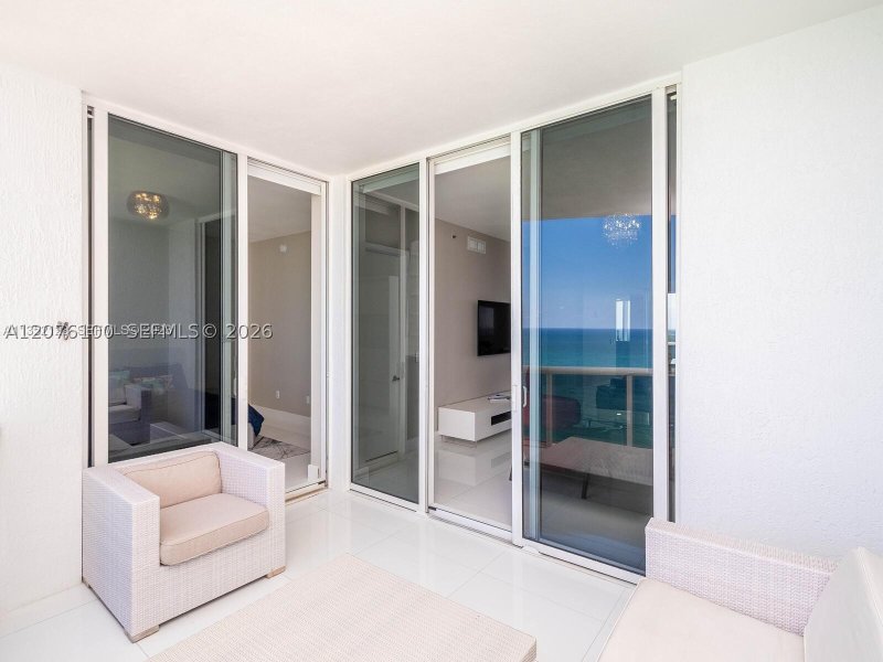 Comprar apartamento en Trump Tower Two 2504