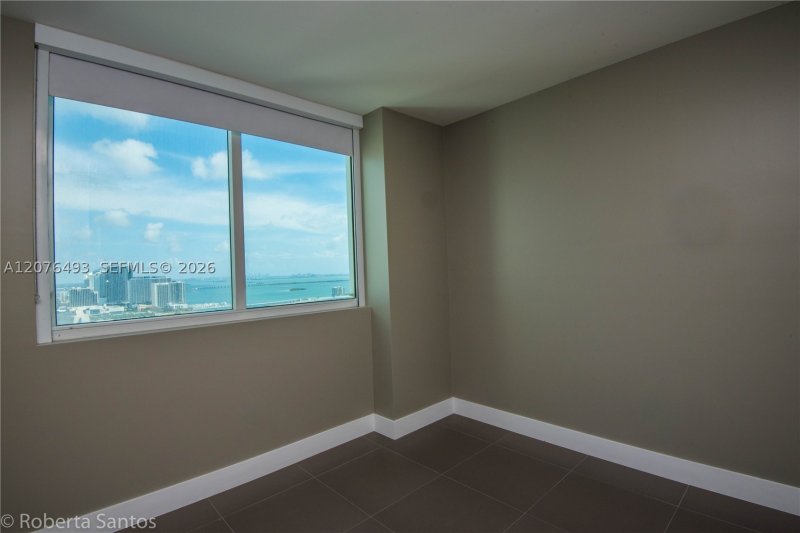 Aluguel de apartamento no Vizcayne Everglades On The Bay 3802