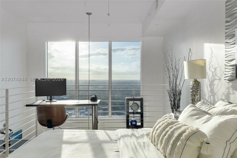 Apartment for rent at Infinity on Brickell 3211