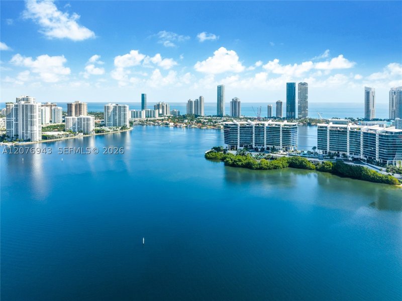 Comprar apartamento en Peninsula II 1607