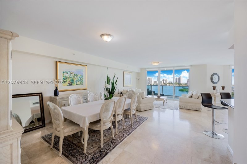 Comprar apartamento en Peninsula II 1607