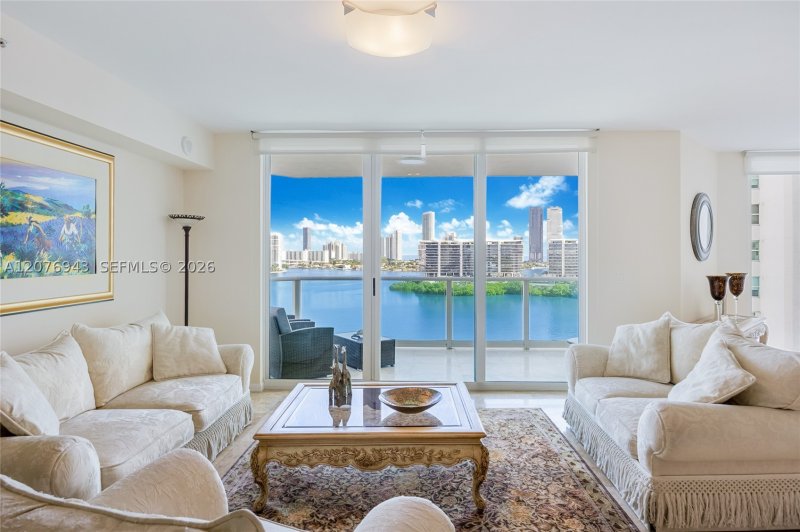 Comprar apartamento en Peninsula II 1607
