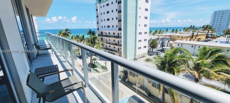 Costa Hollywood Apt #N510