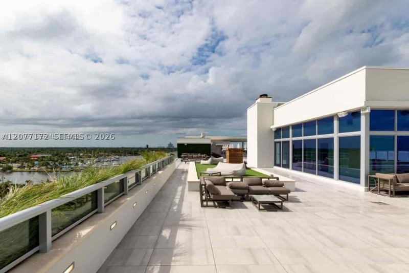 Comprar apartamento no Costa Hollywood N510