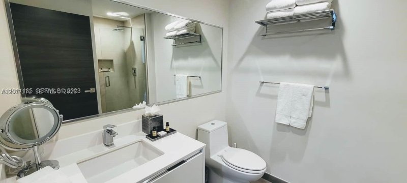 Comprar apartamento no Costa Hollywood N510