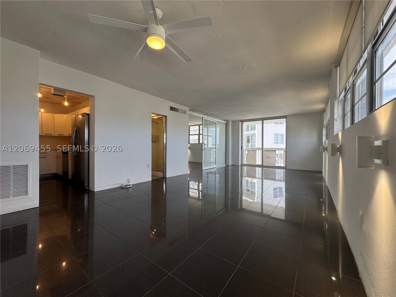 Aluguel de apartamento no South Bay Club 734