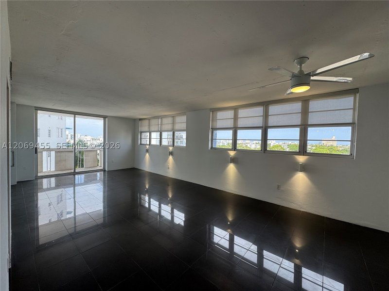 Aluguel de apartamento no South Bay Club 734