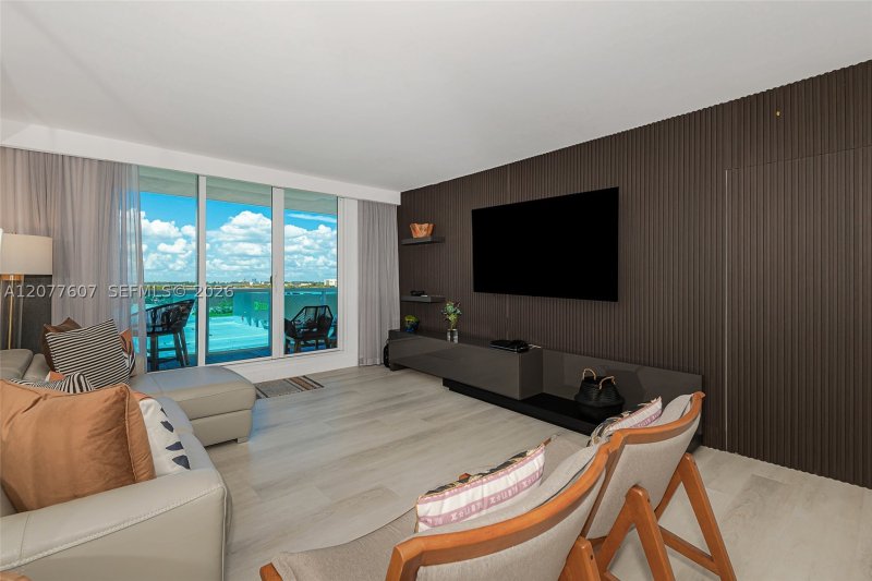 Property photo # 9