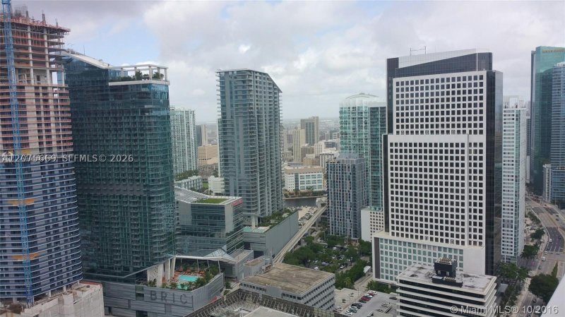 Comprar apartamento en The Plaza Tower II 4105