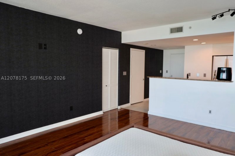 Property photo # 13