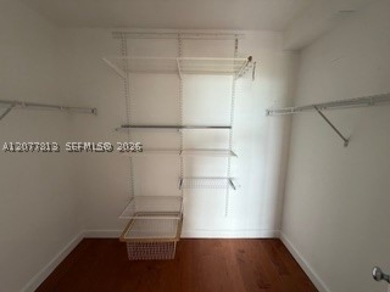 Alquiler de apartamento en 5600 Collins 15J