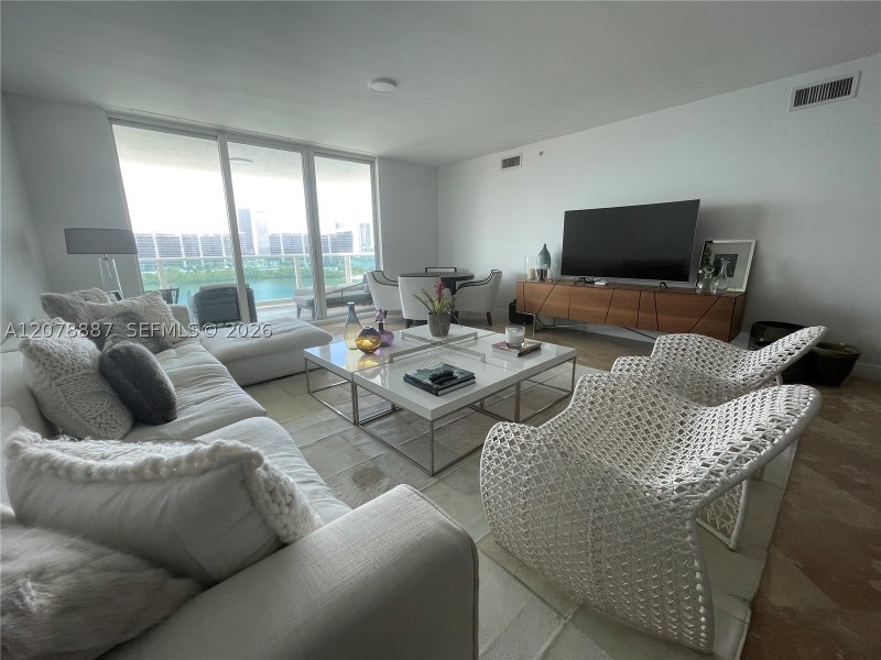 Comprar apartamento en Peninsula II 1105