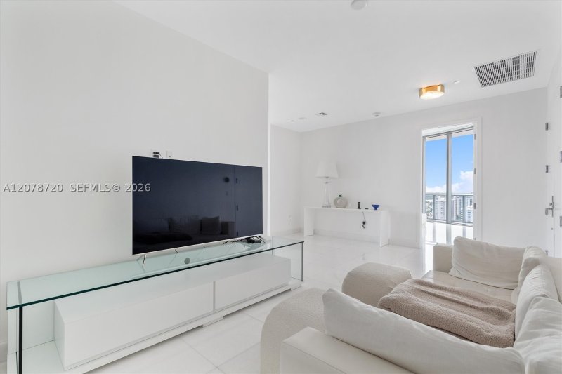 Aluguel de apartamento no Chateau Beach Residences 2203