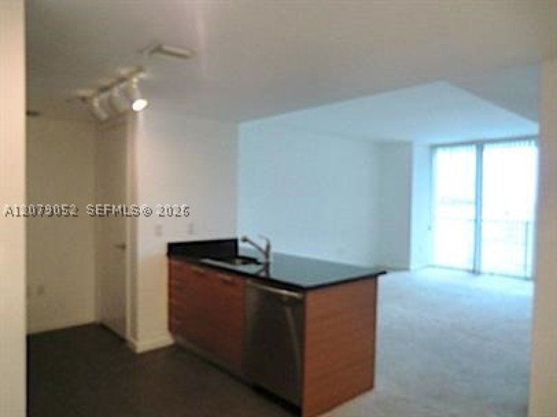 Apartment for rent at 50 Biscayne 1607