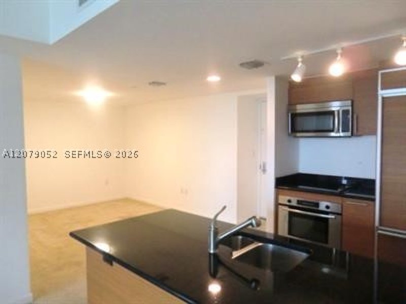 Apartment for rent at 50 Biscayne 1607