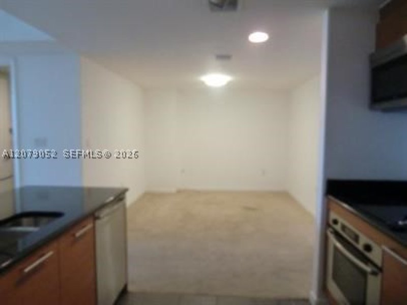 Apartment for rent at 50 Biscayne 1607