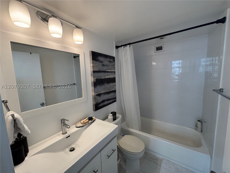 Comprar apartamento en Four Ambassadors 1105