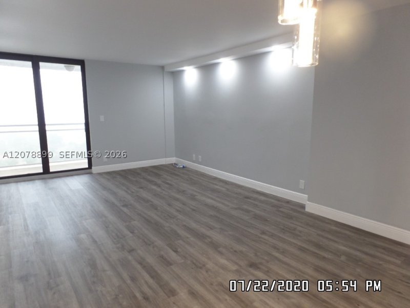 Apartment for rent at Allington Towers 18D