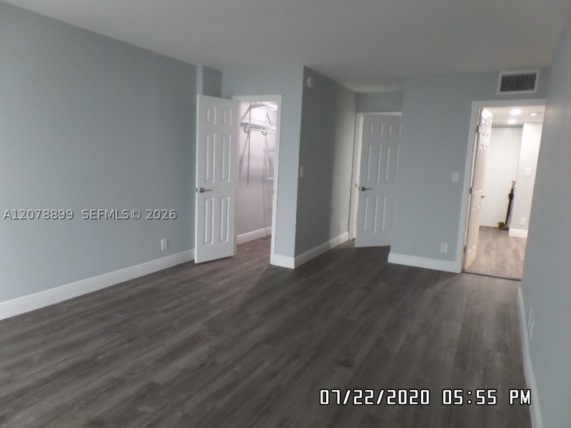 Apartment for rent at Allington Towers 18D