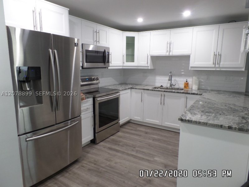 Apartment for rent at Allington Towers 18D
