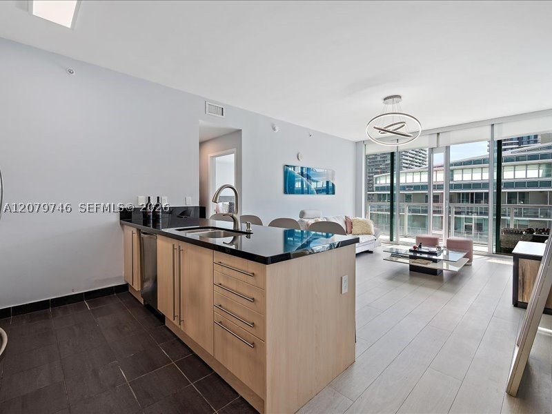 Condo for sale at Axis on Brickell North Tower UPH4015