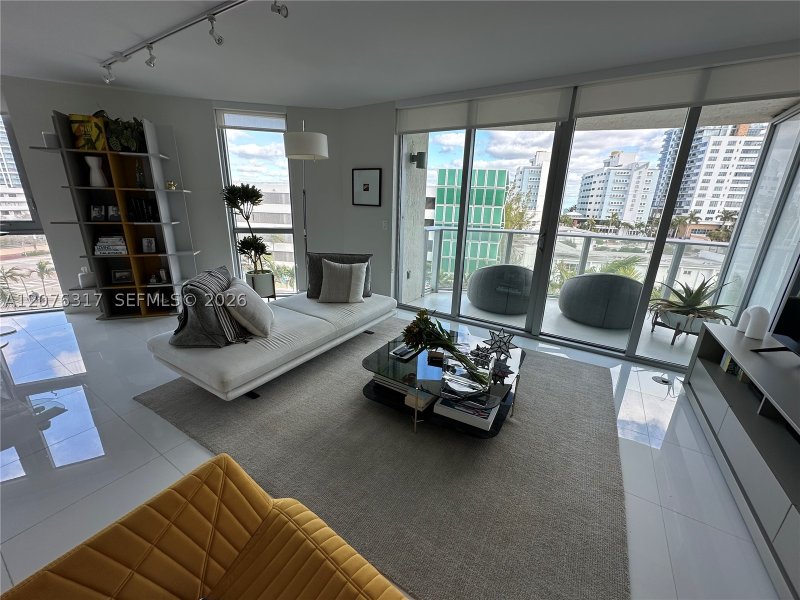 Comprar apartamento no Peloro 505