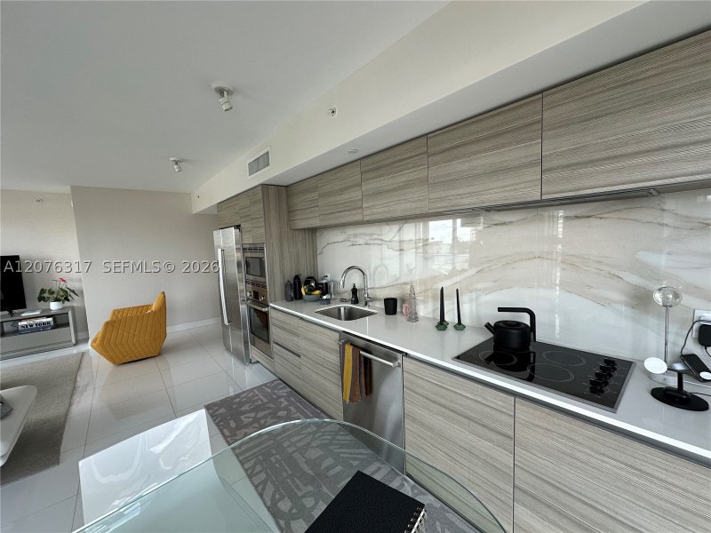 Comprar apartamento no Peloro 505