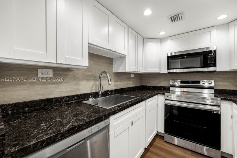 Property photo # 9