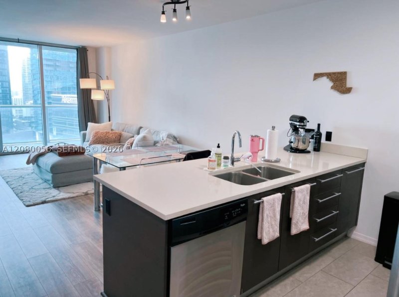 Comprar apartamento en 500 Brickell West Tower 2304