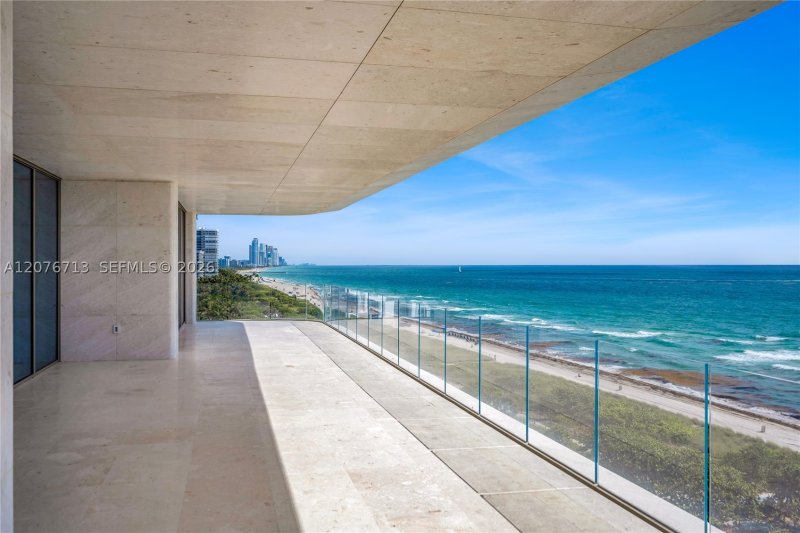 Comprar apartamento en Seaway North at the Surf Club 701