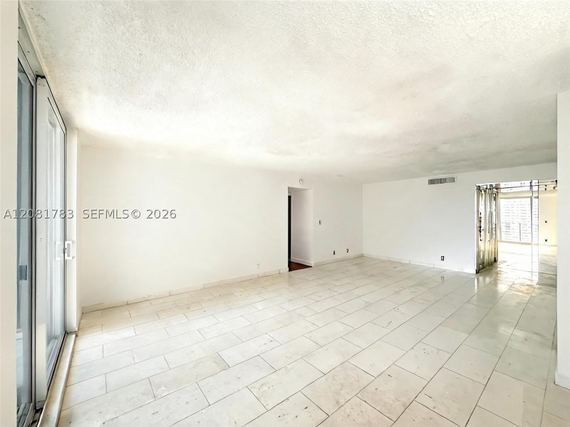 Comprar apartamento en La Mer Estates 1206