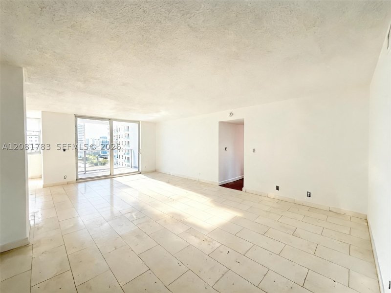 Comprar apartamento en La Mer Estates 1206