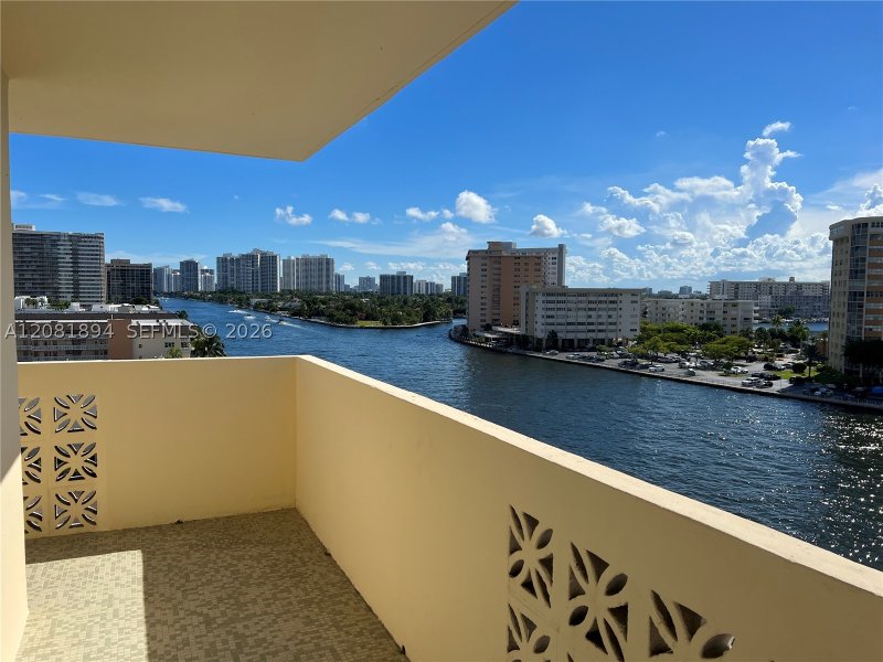 Alquiler de apartamento en Plaza Towers North 812