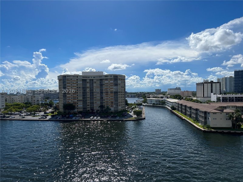 Alquiler de apartamento en Plaza Towers North 812