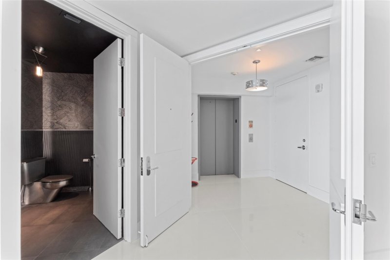 Apartment for rent at Bath Club 1203