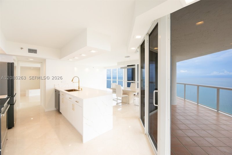 Condo for sale at Oceania 1 2311