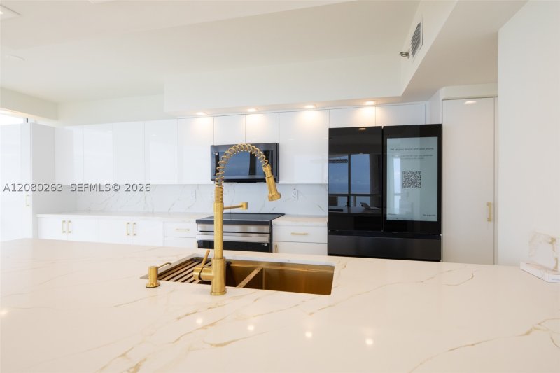 Condo for sale at Oceania 1 2311