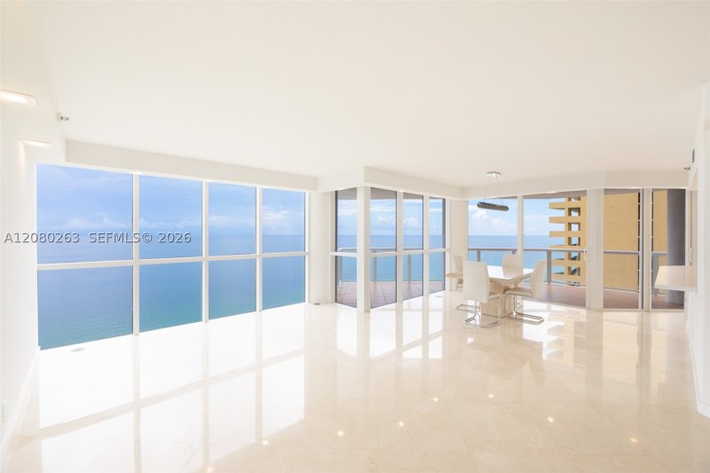 Condo for sale at Oceania 1 2311