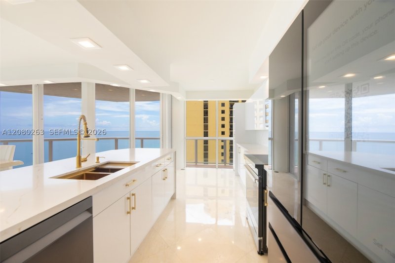 Condo for sale at Oceania 1 2311