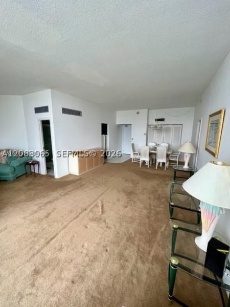Apartment for rent at Arlen House PH-21