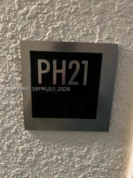 Apartment for rent at Arlen House PH-21