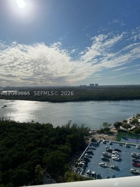 Apartment for rent at Arlen House PH-21
