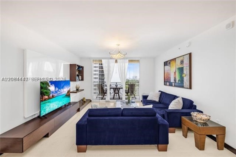 Alquiler de apartamento en 2080 Ocean Drive 1203