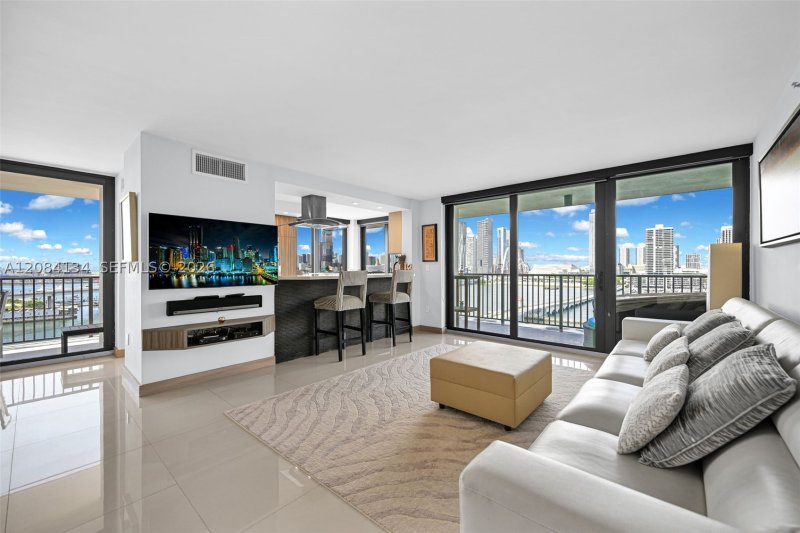 Alquiler de apartamento en Venetian Isle Condos 1208