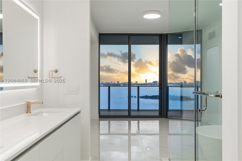 Aluguel de apartamento no Aria Reserve Miami 1806