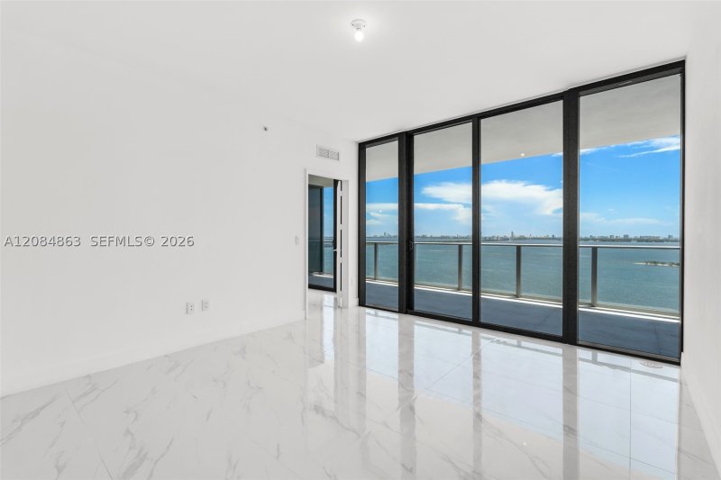 Aluguel de apartamento no Aria Reserve Miami 1806